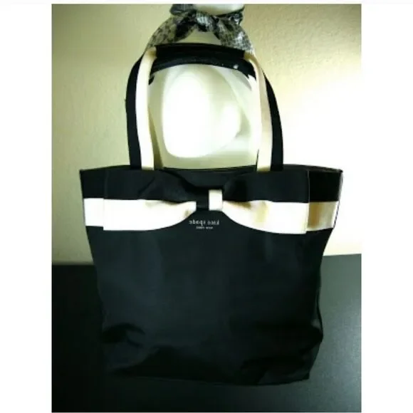 𝅺KATE SPADE BARROW STREET ANABEL BLACK WITH IVORY TRIM DIAPER BAG - Picture 3 of 16